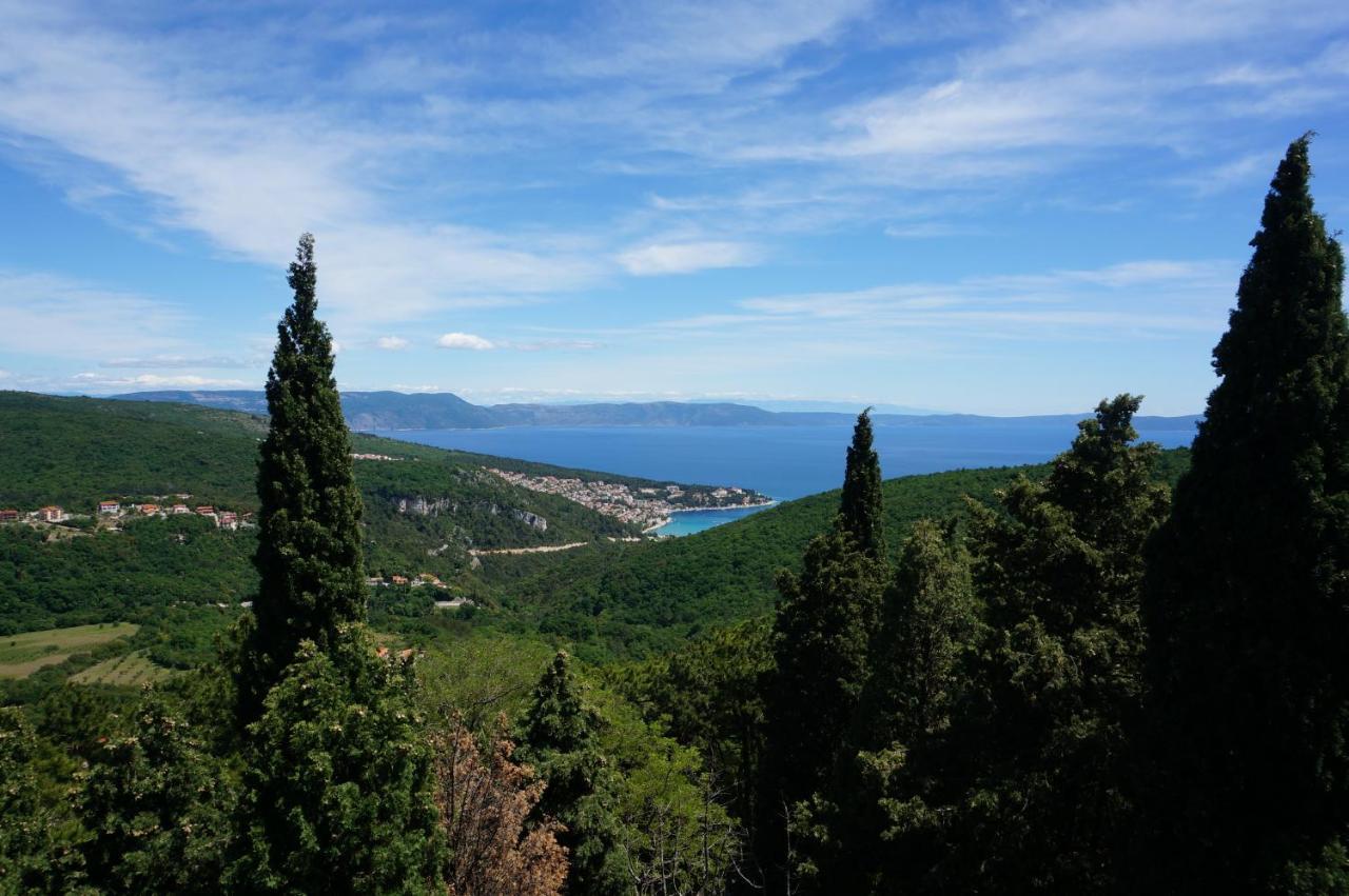 Apartment Suzie Q - Intermezzo With Sea View Rabac Bagian luar foto