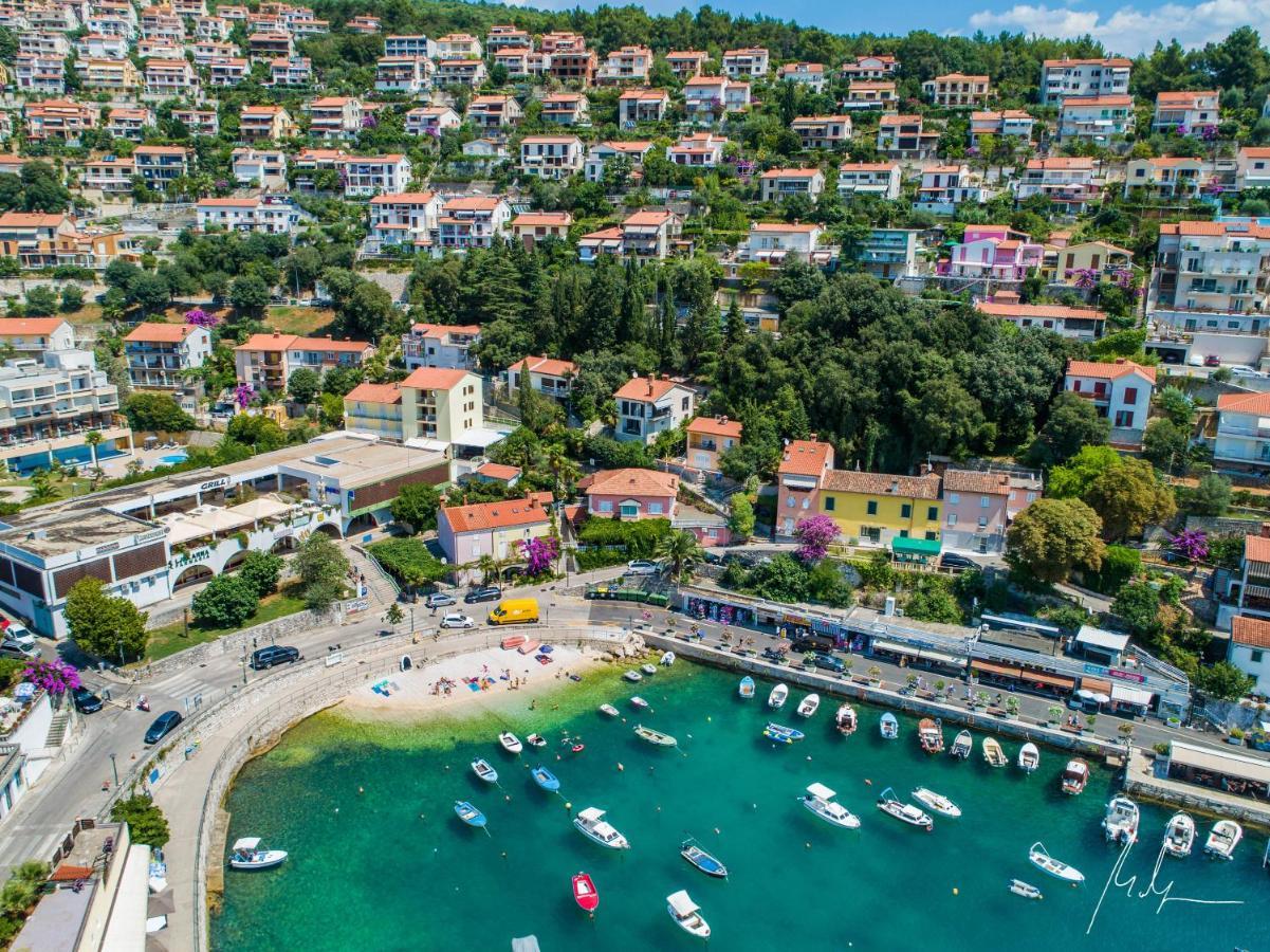 Apartment Suzie Q - Intermezzo With Sea View Rabac Bagian luar foto